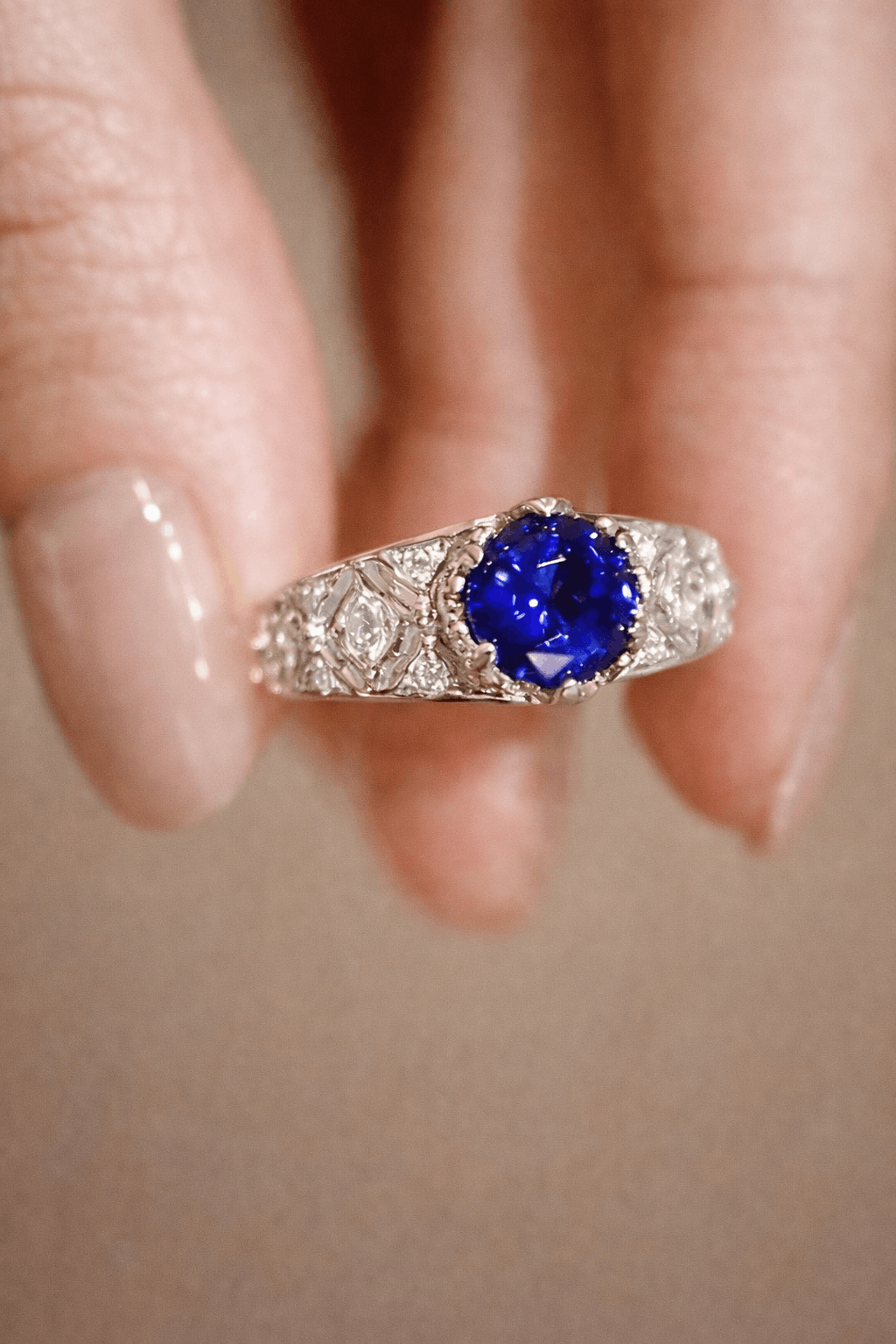 East-West Engagement Rings: The Trend Celebrities (and we) Love! | La Forêt Jewelry