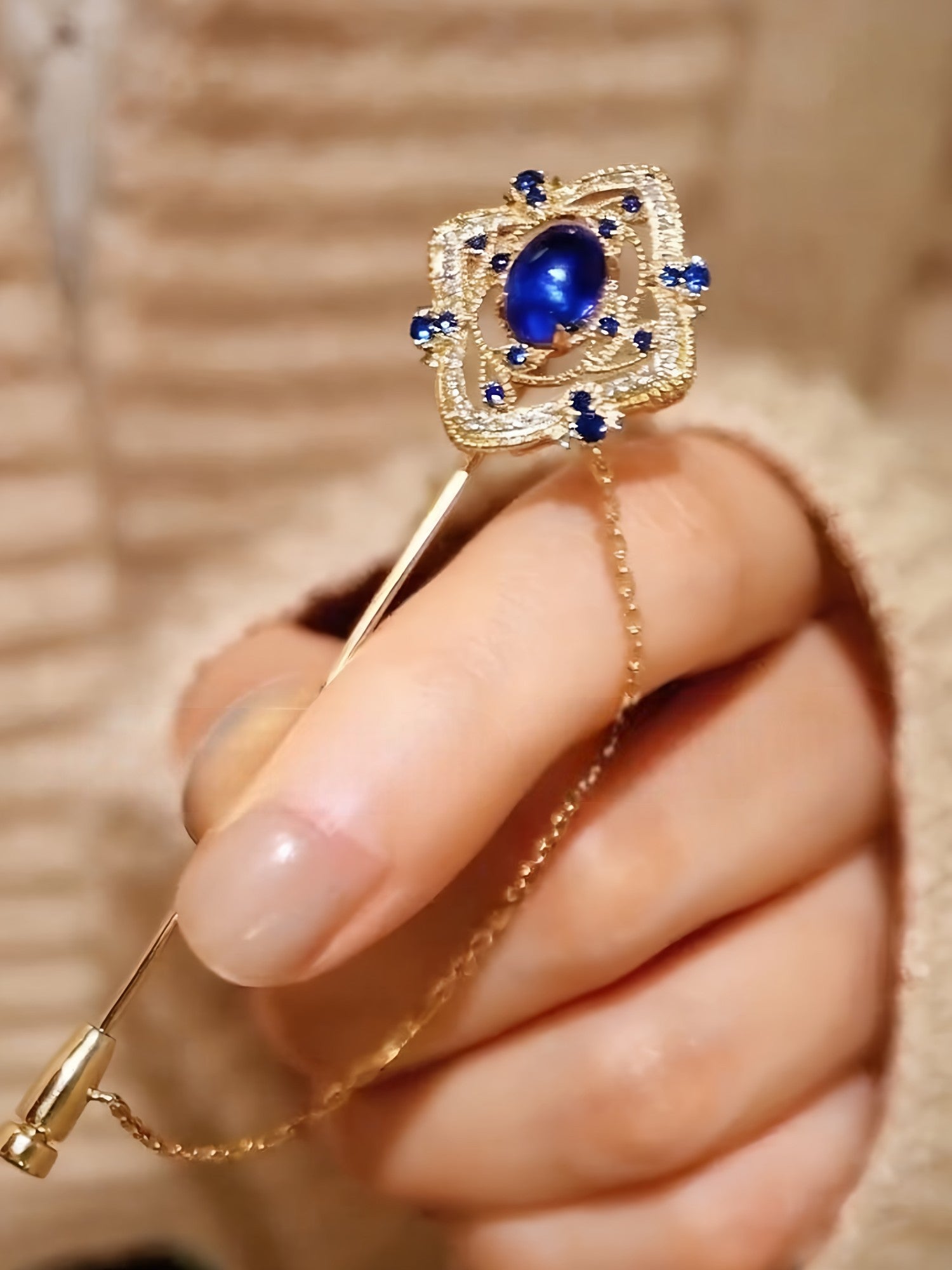 Lab Grown Sapphire Necklaces with Regal Color and Modern Purpose