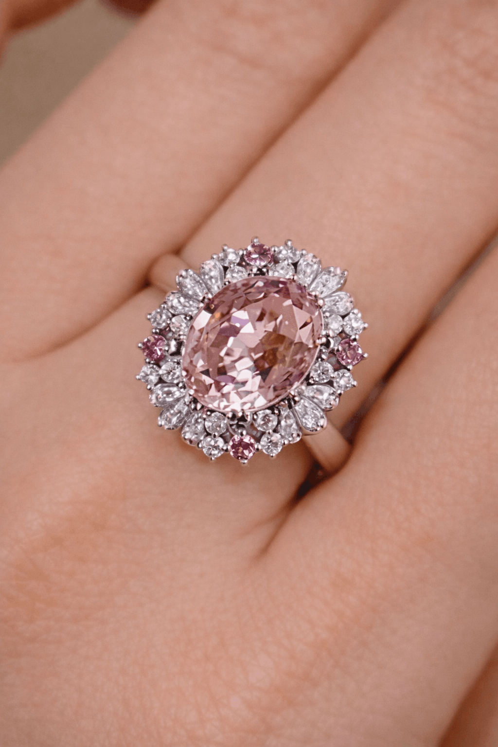 Sorellia ring with 3ct natural morganite and pink halo stones in white gold setting
