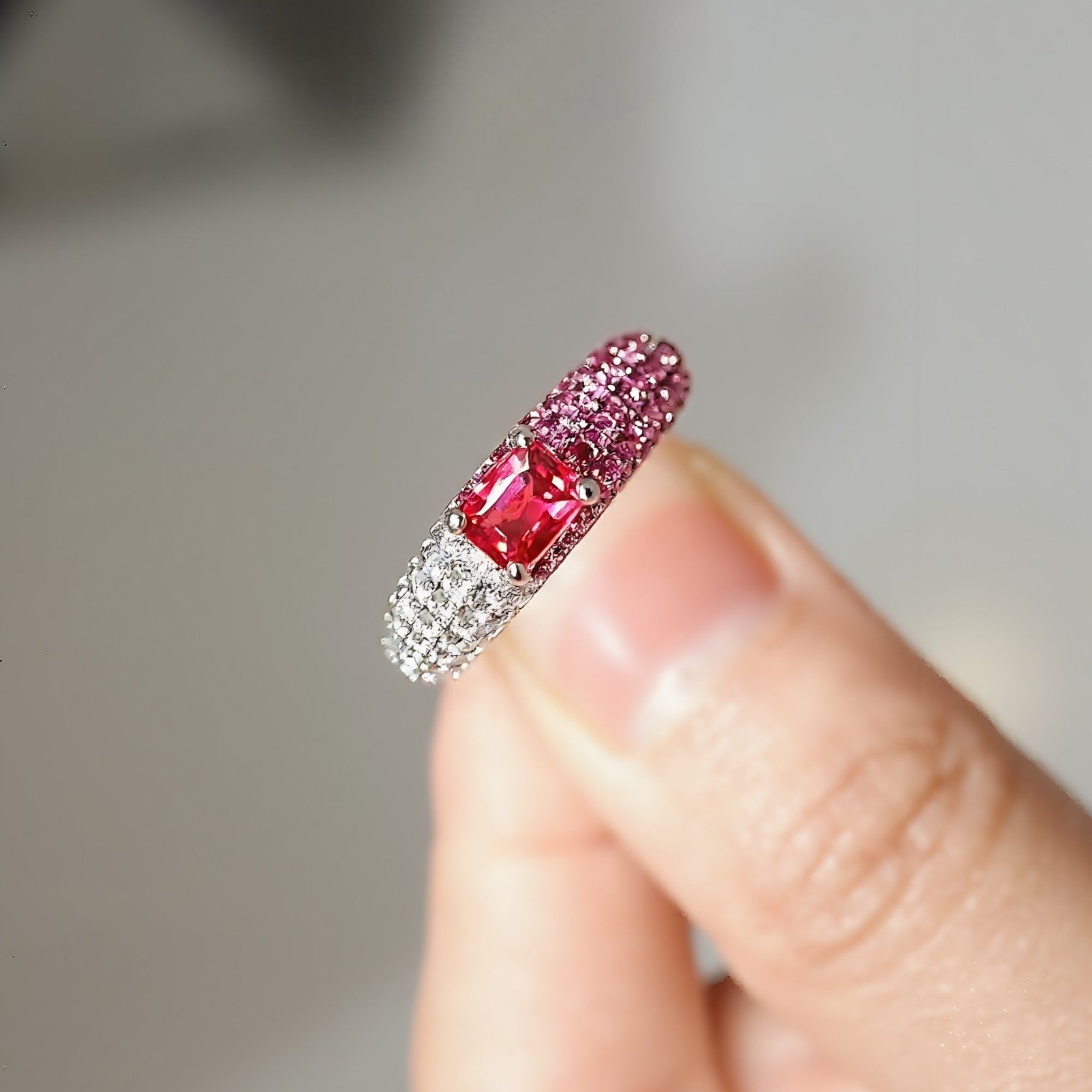 Lab-grown padparadscha sapphire ombre ring

