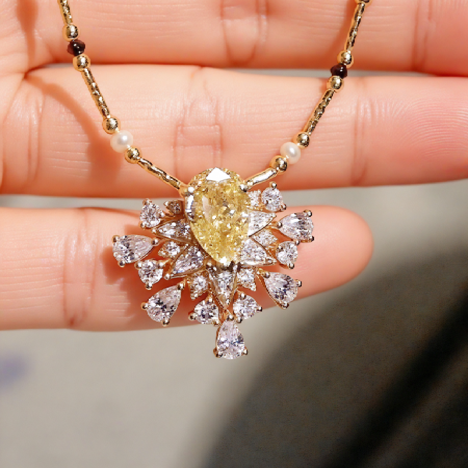 Aurelia necklace with 1ct yellow lab diamond and fanburst setting

