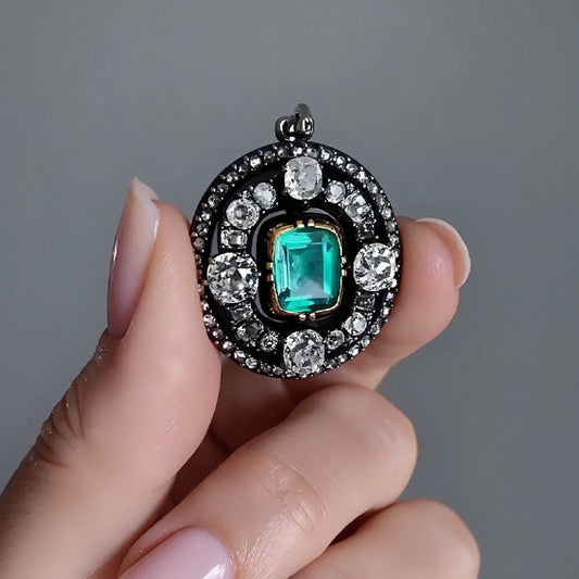 Lab emerald vintage-style pendant

