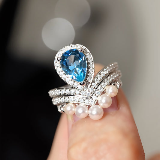 Lab aquamarine ring with matching diamond guard

