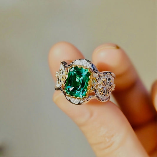 Solandra Emerald Filigree Crown Ring
