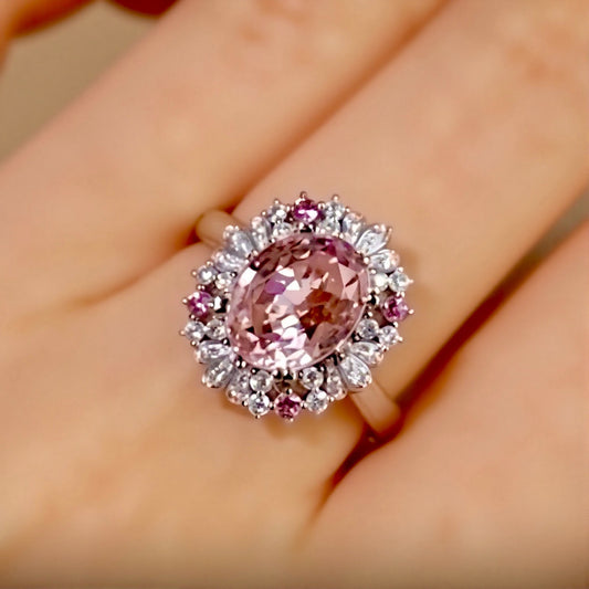 Sorellia ring with 3ct natural morganite and pink halo stones in white gold setting
