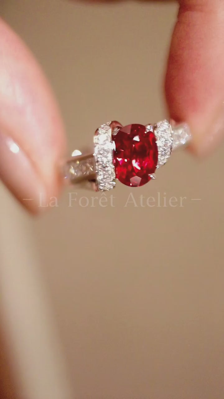 Valcira lab ruby and diamond split band ring in white gold


