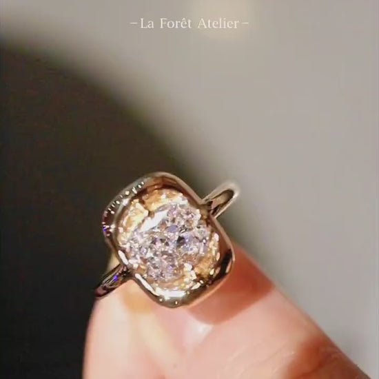 Petal bezel solitaire ring with brilliant lab diamond