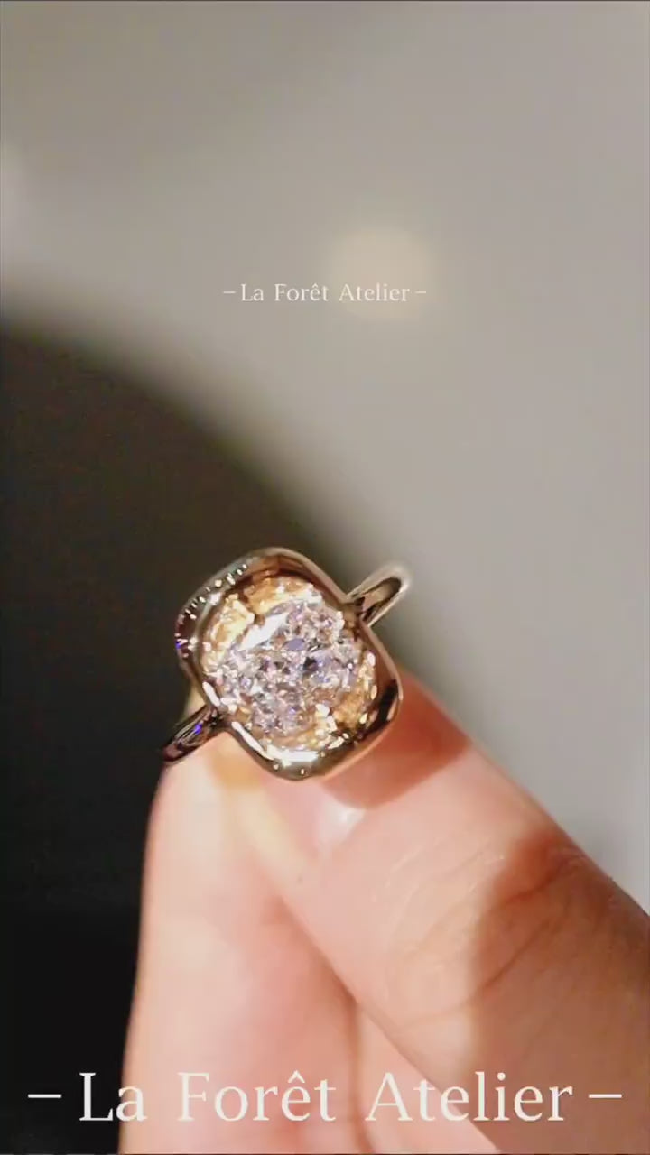 Petal bezel solitaire ring with brilliant lab diamond