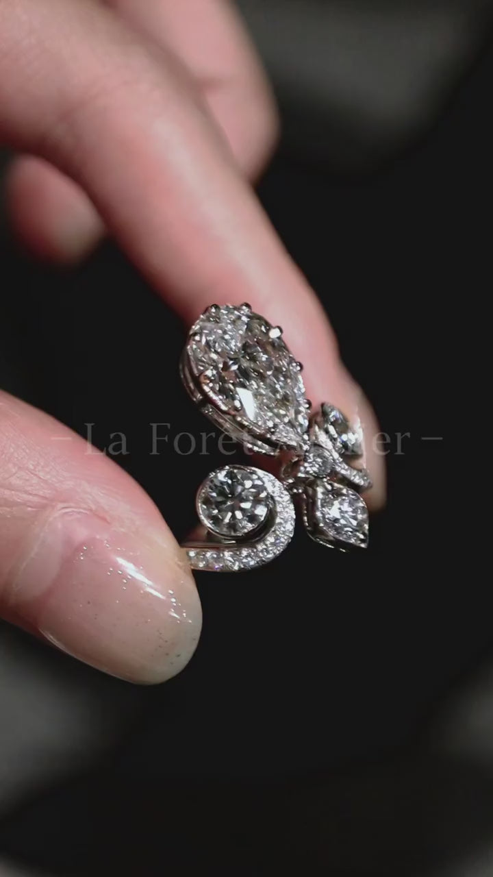 Eliora – 2ct Lab-Grown Pear Diamond Moon & Star Ring